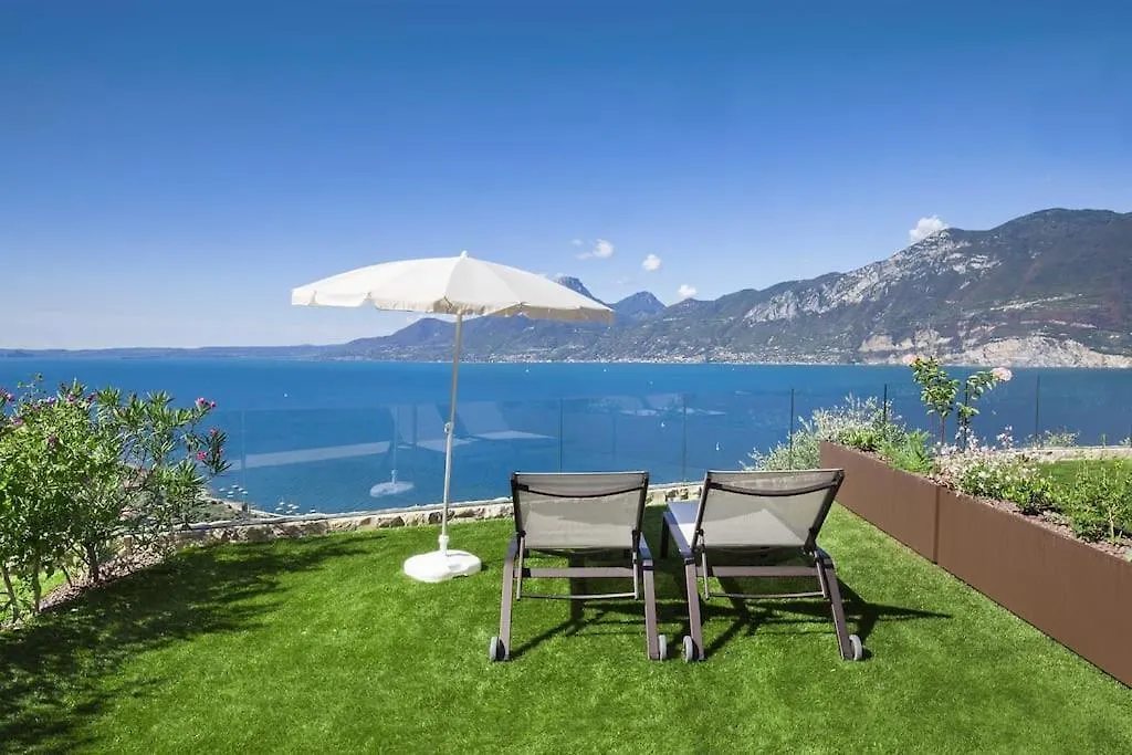 Villa Divina22-Apt Unica-Con Piscina E Vista Lago Castelletto Di Brenzone Italy