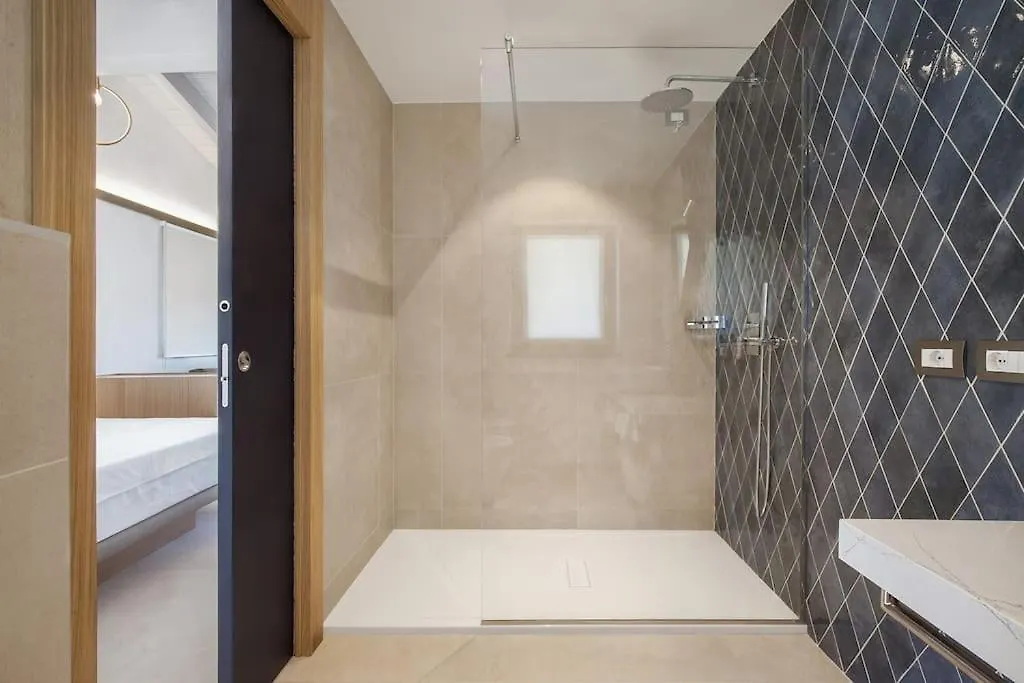 Villa Divina22-Apt Unica-Con Piscina E Vista Lago Castelletto Di Brenzone