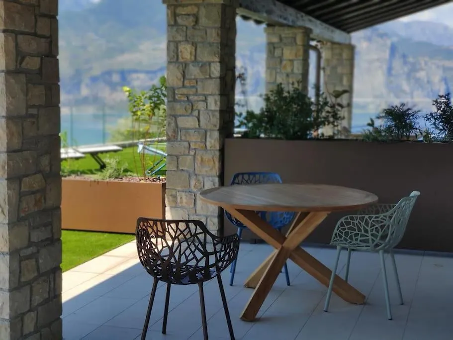 Apartment Villa Divina22-Apt Unica-Con Piscina E Vista Lago Castelletto Di Brenzone Italy